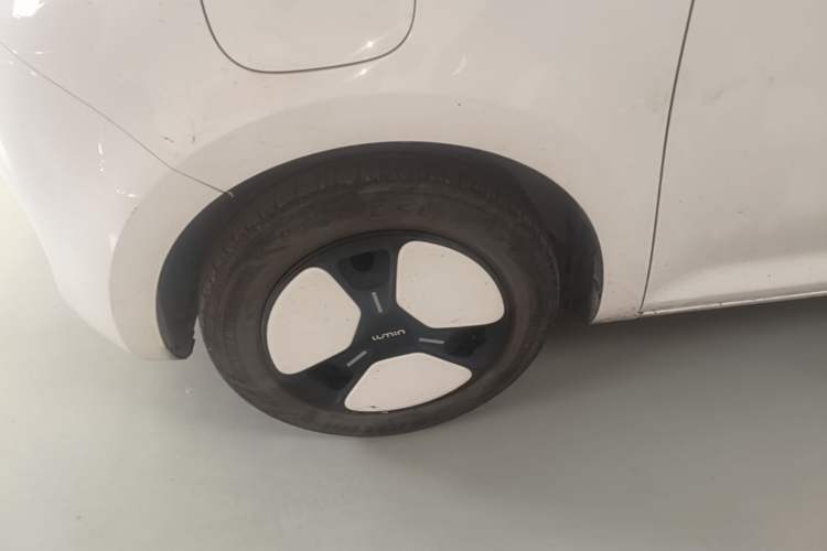 Used CHANGAN NEVO Lumin 2022 301km Honey-Sweet Version Left Front Wheel Hub