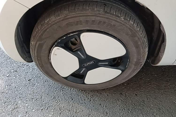 Used CHANGAN NEVO Lumin 2022 210km Sweet Edition Left Front Wheel Hub