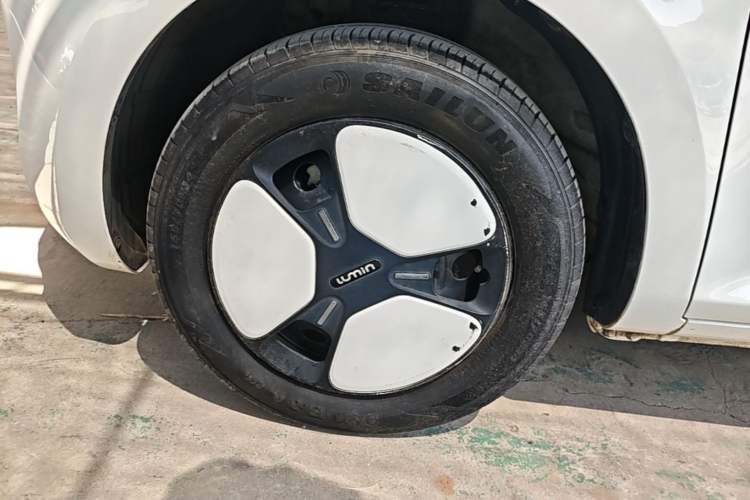 Used CHANGAN NEVO Lumin 2022 210km Sweet Edition Left Front Wheel Hub