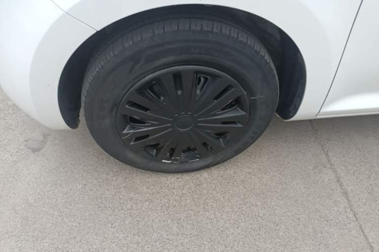 Used CHANGAN NEVO Lumin 2022 155 km – Refreshingly Sweet Edition Left Front Wheel Hub