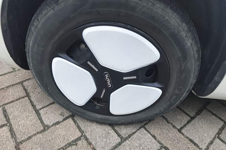 Used CHANGAN NEVO Lumin 2022 210km Sweet Edition Left Front Wheel Hub