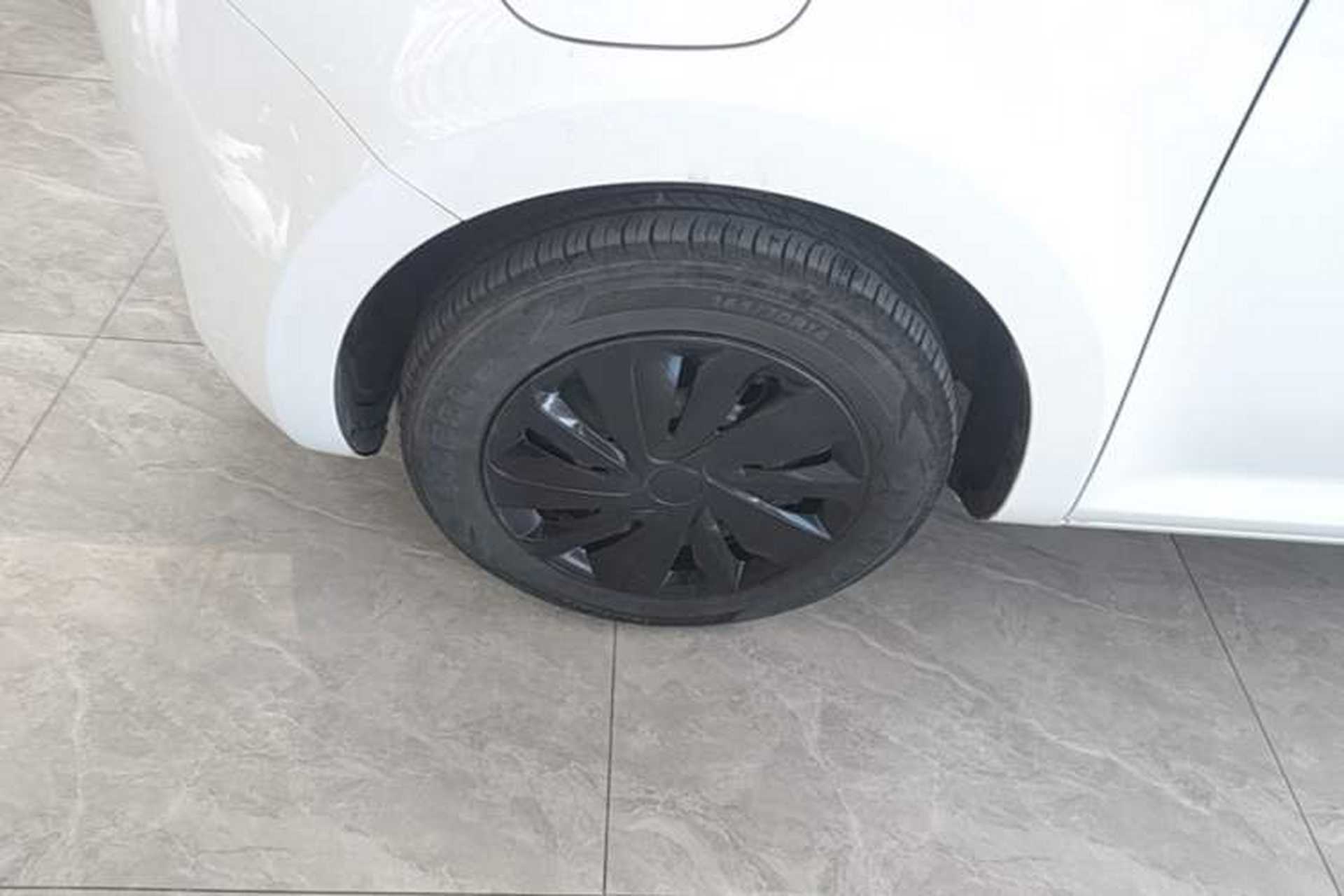 Used CHANGAN NEVO Lumin 2022 210km Sweet Edition Left Front Wheel Hub