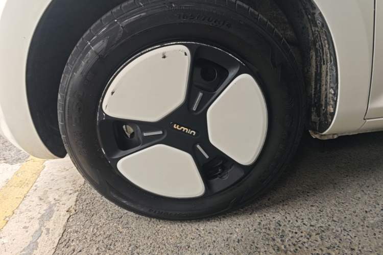 Used CHANGAN NEVO Lumin 2022 210km Sweet Edition Left Front Wheel Hub