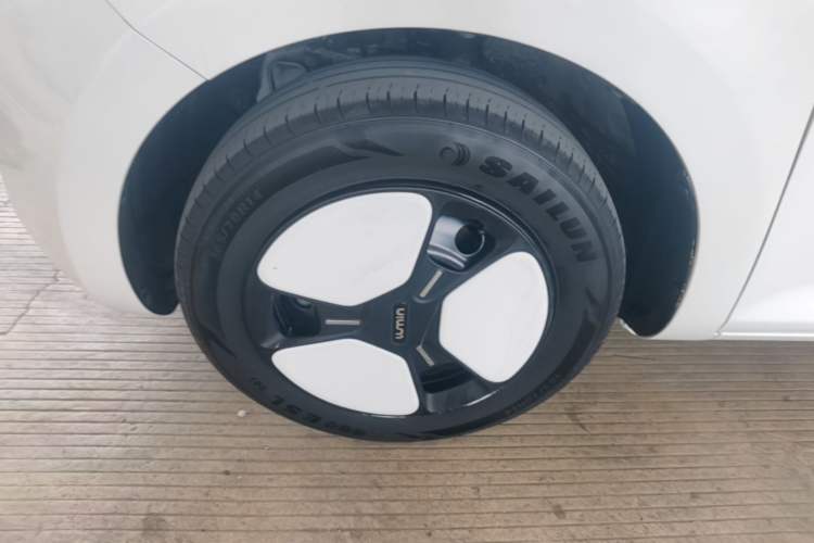Used CHANGAN NEVO Lumin 2022 210km Sweet Edition Left Front Wheel Hub