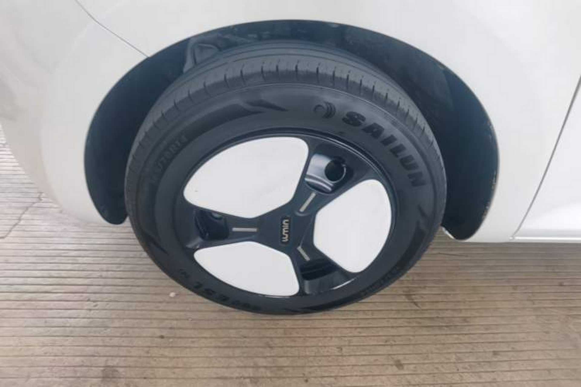 Used CHANGAN NEVO Lumin 2022 210km Sweet Edition Left Front Wheel Hub