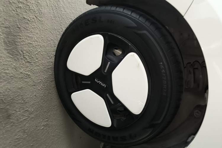 Used CHANGAN NEVO Lumin 2022 210km Sweet Edition Left Front Wheel Hub