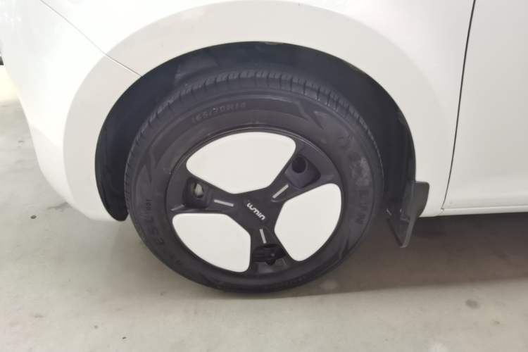 Used CHANGAN NEVO Lumin 2022 210km Sweet Edition Left Front Wheel Hub