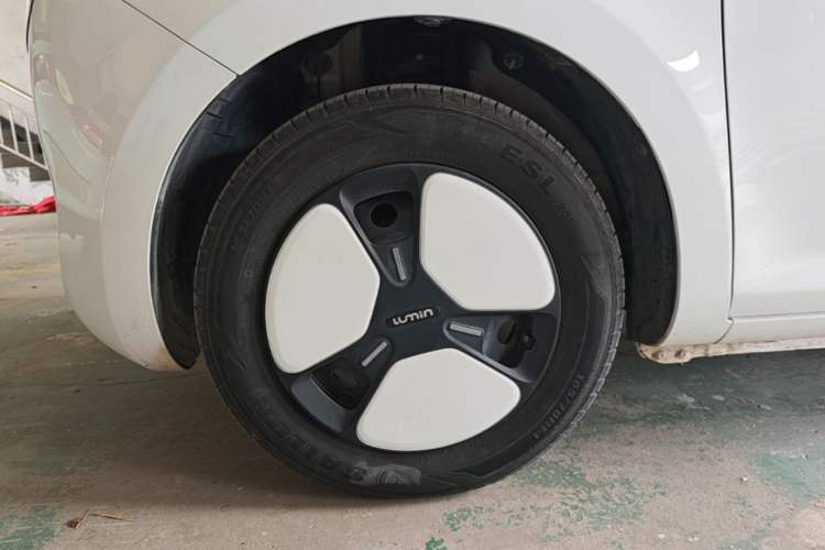 Used CHANGAN NEVO Lumin 2022 210km Sweet Edition Left Front Wheel Hub