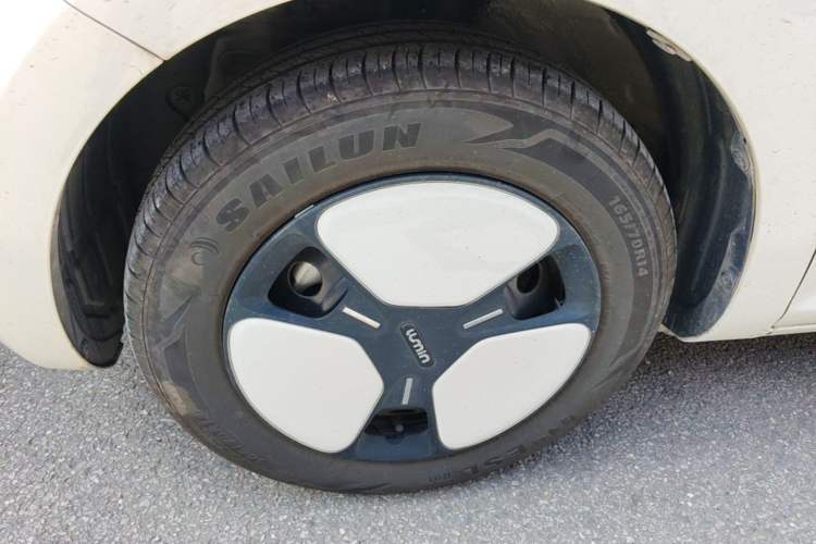 Used CHANGAN NEVO Lumin 2022 155 km – Refreshingly Sweet Edition Left Front Wheel Hub