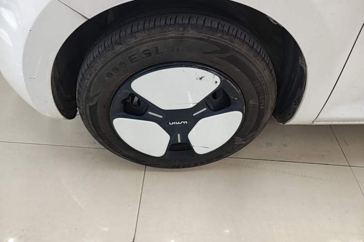 Used CHANGAN NEVO Lumin 2022 155 km – Refreshingly Sweet Edition Left Front Wheel Hub