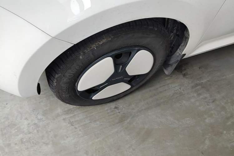 Used CHANGAN NEVO Lumin 2022 301km Honey-Sweet Version Left Front Wheel Hub