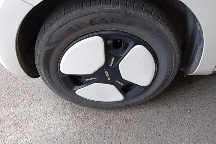 Used CHANGAN NEVO Lumin 2022 210km Sweet Edition Left Front Wheel Hub