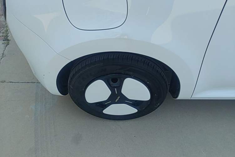 Used CHANGAN NEVO Lumin 2022 210km Sweet Edition Left Front Wheel Hub