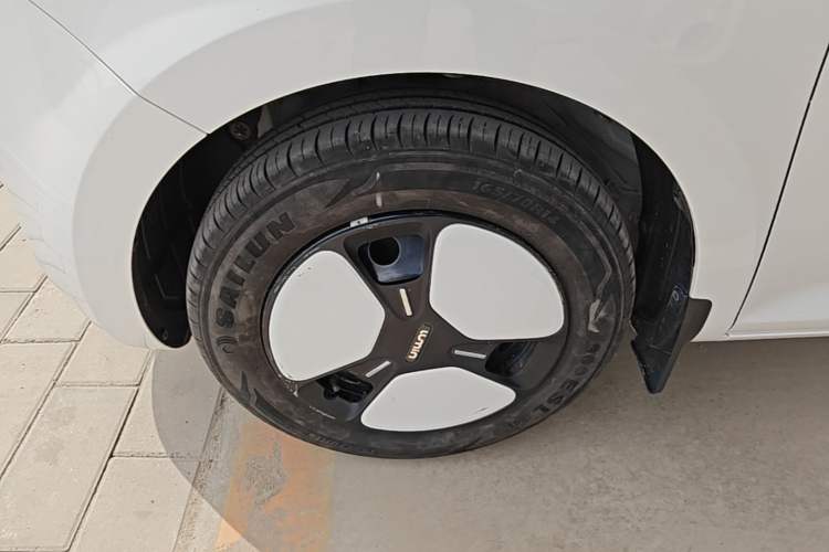 Used CHANGAN NEVO Lumin 2022 210km Sweet Edition Left Front Wheel Hub