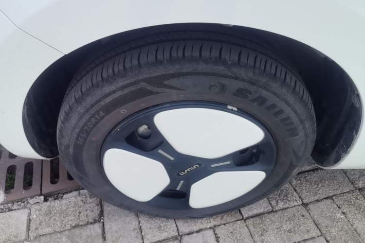 Used CHANGAN NEVO Lumin 2022 155 km – Refreshingly Sweet Edition Left Front Wheel Hub