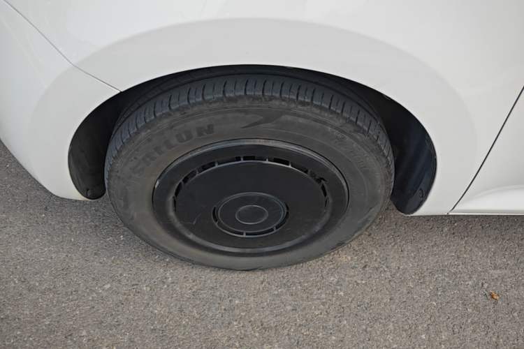 Used CHANGAN NEVO Lumin 2022 301km Honey-Sweet Version Left Front Wheel Hub