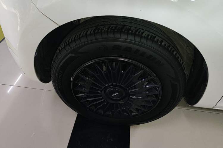 Used CHANGAN NEVO Lumin 2022 210km Sweet Edition Left Front Wheel Hub
