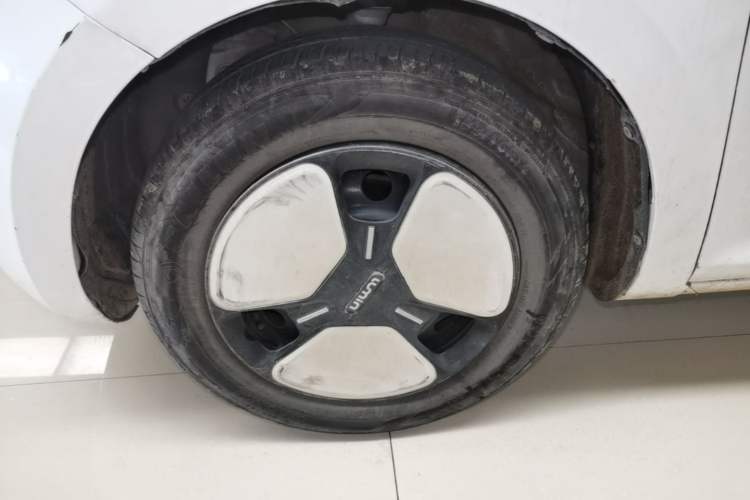 Used CHANGAN NEVO Lumin 2022 155 km – Refreshingly Sweet Edition Left Front Wheel Hub