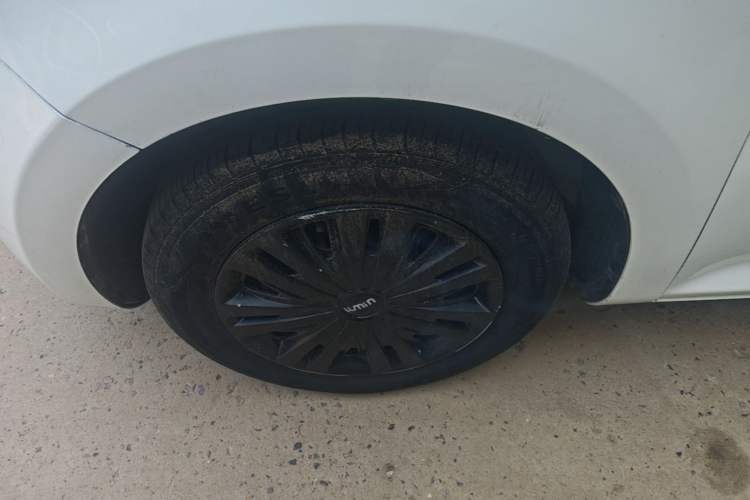 Used CHANGAN NEVO Lumin 2022 155 km – Refreshingly Sweet Edition Left Front Wheel Hub