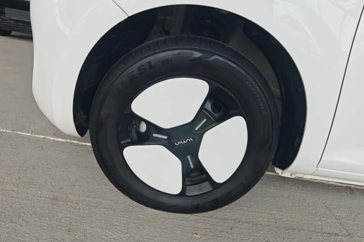Used CHANGAN NEVO Lumin 2022 210km Sweet Edition Left Front Wheel Hub