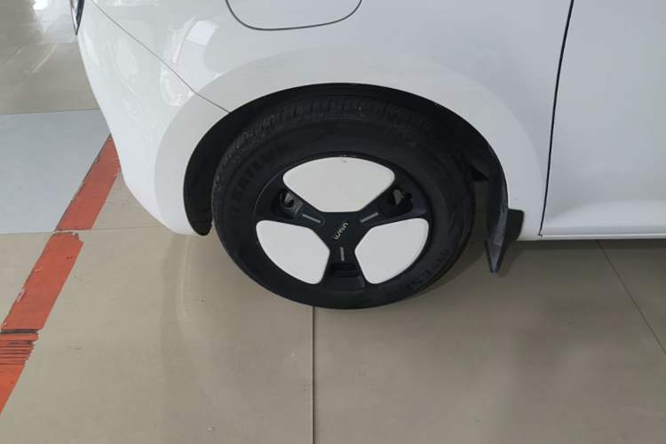 Used CHANGAN NEVO Lumin 2022 210km Sweet Edition Left Front Wheel Hub