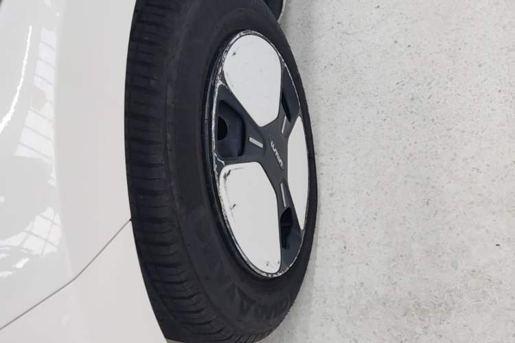 Used CHANGAN NEVO Lumin 2022 210km Sweet Edition Left Front Wheel Hub