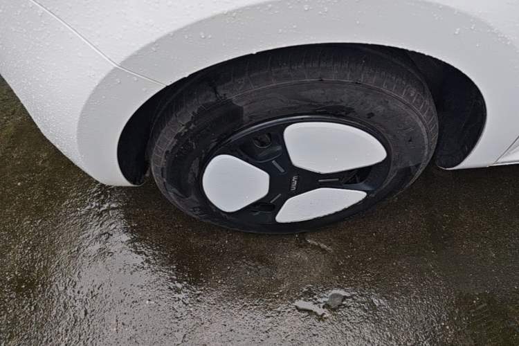 Used CHANGAN NEVO Lumin 2022 210km Sweet Edition Left Front Wheel Hub