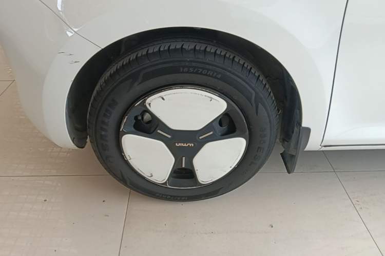 Used CHANGAN NEVO Lumin 2022 210km Sweet Edition Left Front Wheel Hub