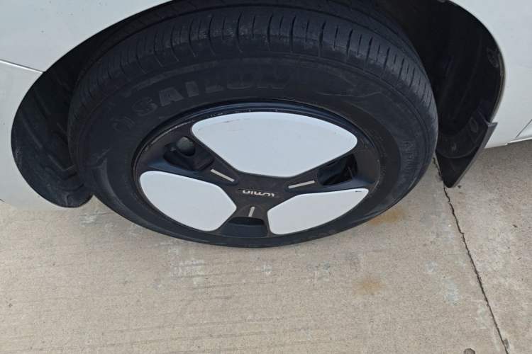 Used CHANGAN NEVO Lumin 2022 210km Sweet Edition Left Front Wheel Hub