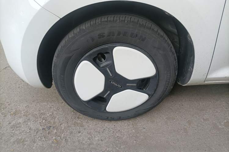 Used CHANGAN NEVO Lumin 2022 155 km – Refreshingly Sweet Edition Left Front Wheel Hub