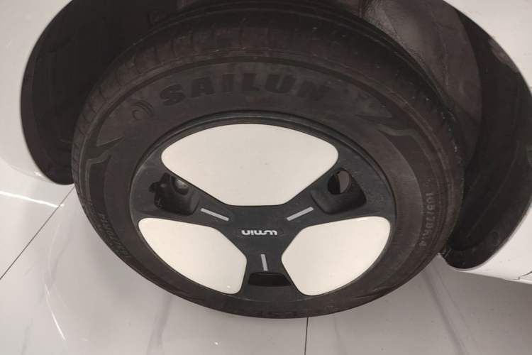 Used CHANGAN NEVO Lumin 2022 155 km – Refreshingly Sweet Edition Left Front Wheel Hub
