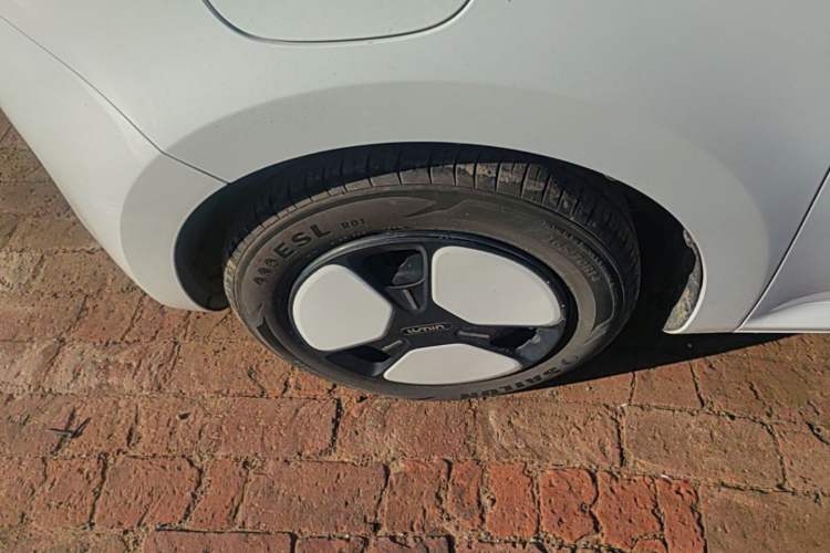 Used CHANGAN NEVO Lumin 2022 210km Sweet Edition Left Front Wheel Hub