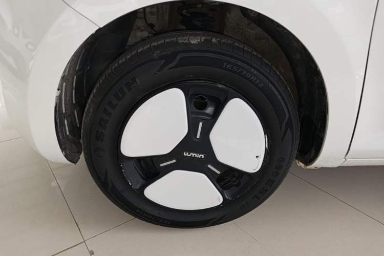 Used CHANGAN NEVO Lumin 2022 155 km – Refreshingly Sweet Edition Left Front Wheel Hub