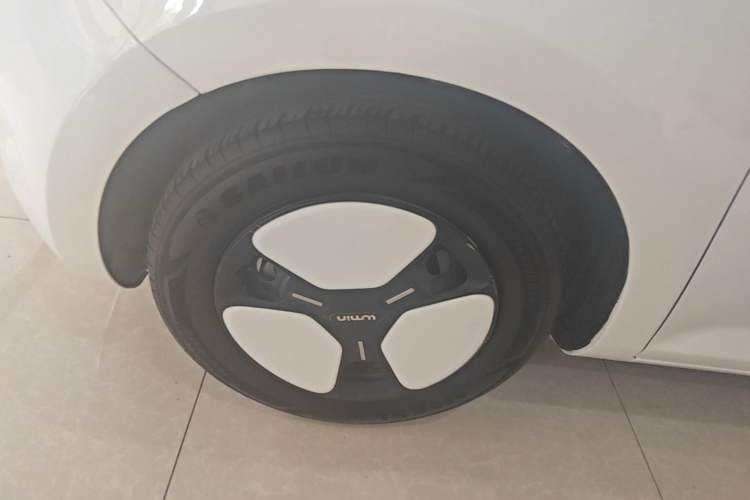 Used CHANGAN NEVO Lumin 2022 210km Sweet Edition Left Front Wheel Hub