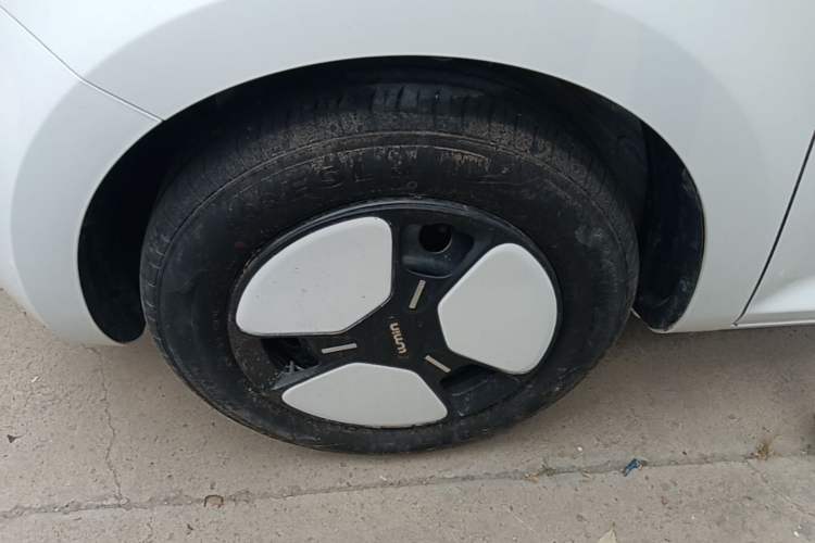 Used CHANGAN NEVO Lumin 2022 210km Sweet Edition Left Front Wheel Hub