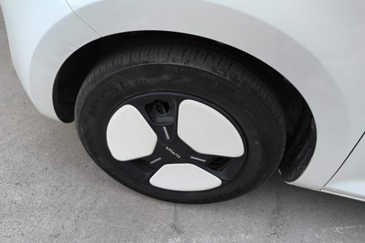 Used CHANGAN NEVO Lumin 2022 155 km – Refreshingly Sweet Edition Left Front Wheel Hub