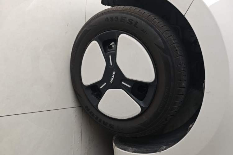 Used CHANGAN NEVO Lumin 2022 155 km – Refreshingly Sweet Edition Left Front Wheel Hub