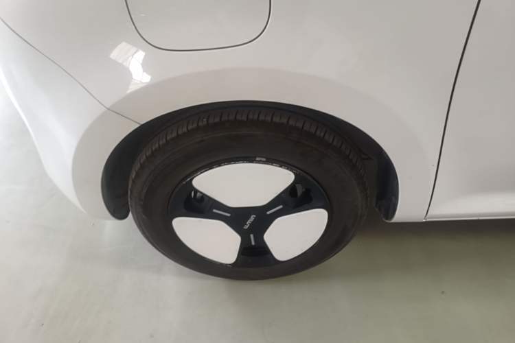 Used CHANGAN NEVO Lumin 2022 155 km – Refreshingly Sweet Edition Left Front Wheel Hub