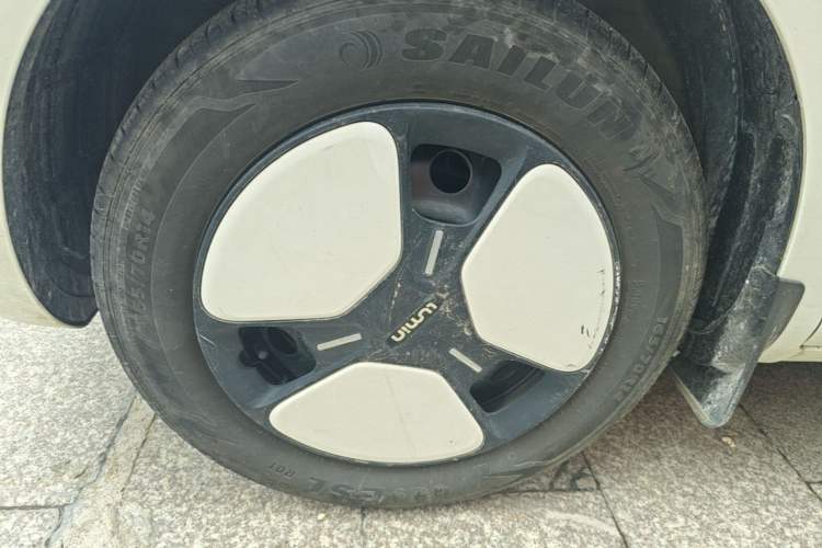 Used CHANGAN NEVO Lumin 2022 210km Sweet Edition Left Front Wheel Hub