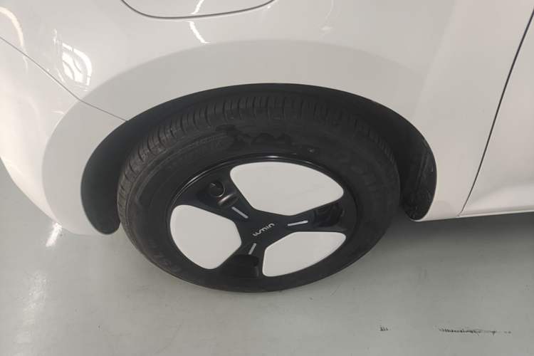 Used CHANGAN NEVO Lumin 2022 210km Sweet Edition Left Front Wheel Hub