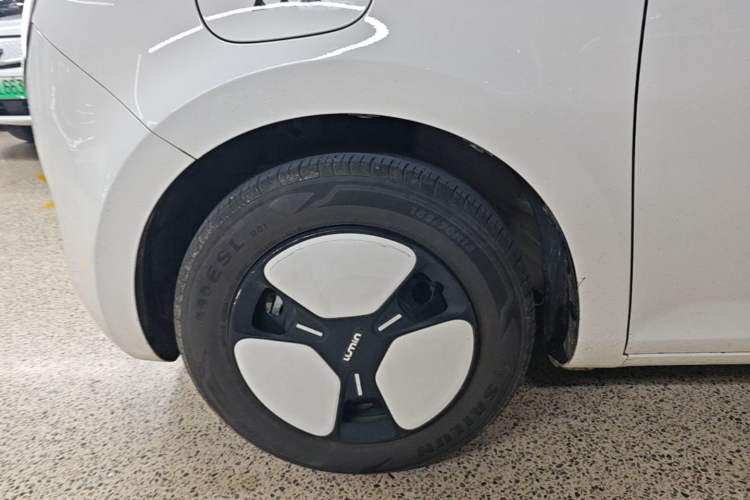 Used CHANGAN NEVO Lumin 2022 210km Sweet Edition Left Front Wheel Hub