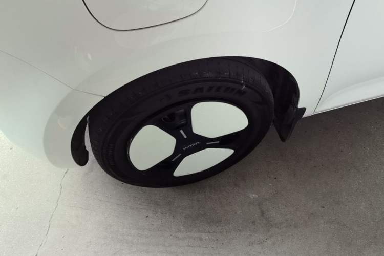 Used CHANGAN NEVO Lumin 2022 210km Sweet Edition Left Front Wheel Hub