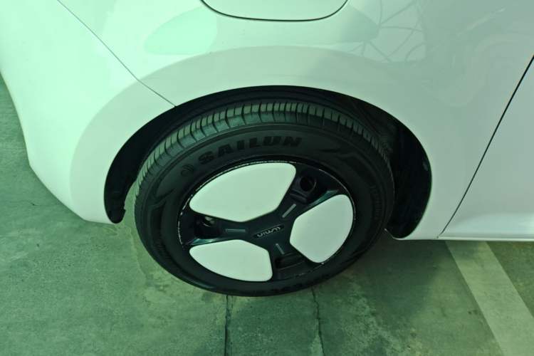 Used CHANGAN NEVO Lumin 2022 210km Sweet Edition Left Front Wheel Hub