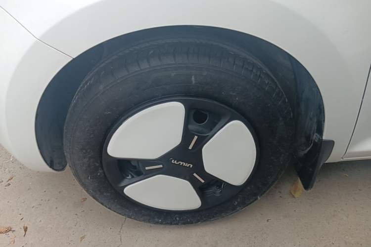 Used CHANGAN NEVO Lumin 2022 210km Sweet Edition Left Front Wheel Hub