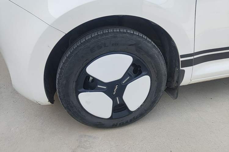 Used CHANGAN NEVO Lumin 2022 210km Sweet Edition Left Front Wheel Hub