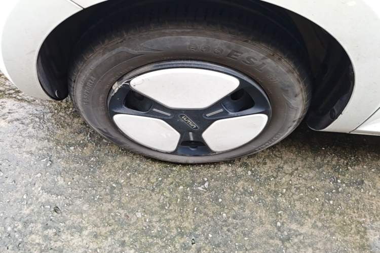 Used CHANGAN NEVO Lumin 2022 210km Sweet Edition Left Front Wheel Hub