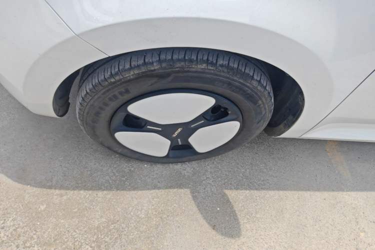 Used CHANGAN NEVO Lumin 2022 210km Sweet Edition Left Front Wheel Hub