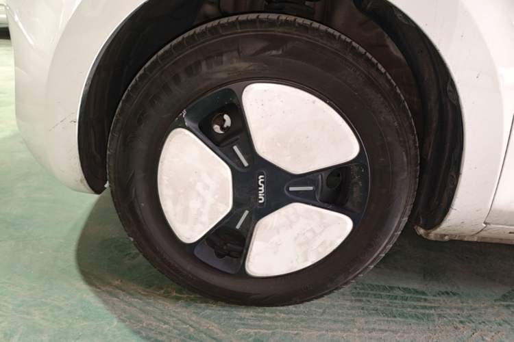 Used CHANGAN NEVO Lumin 2022 210km Sweet Edition Left Front Wheel Hub