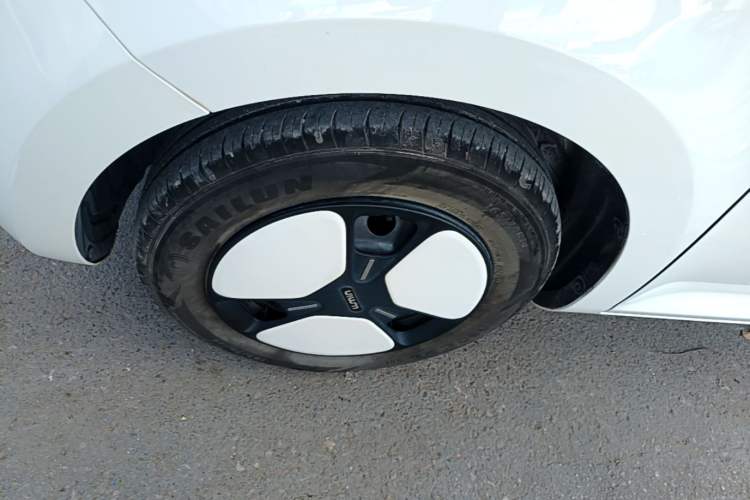 Used CHANGAN NEVO Lumin 2022 155 km – Refreshingly Sweet Edition Left Front Wheel Hub