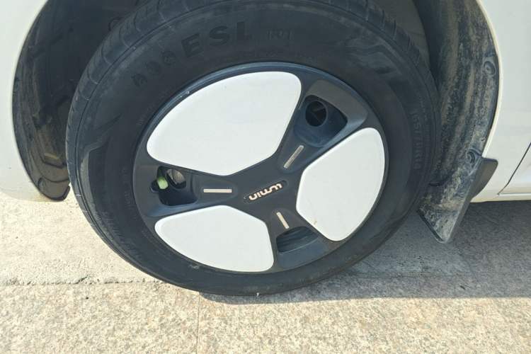 Used CHANGAN NEVO Lumin 2022 210km Sweet Edition Left Front Wheel Hub